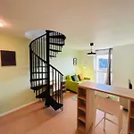 Apartment We Live In R - Duplex 504 *