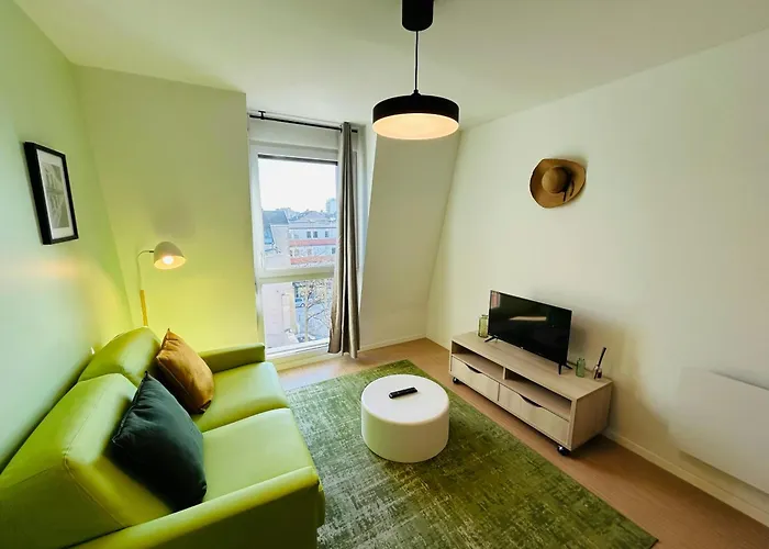 We Live In R - Duplex 504 Reims