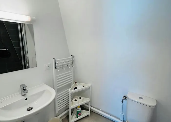 We Live In R - Duplex 504 Apartment *